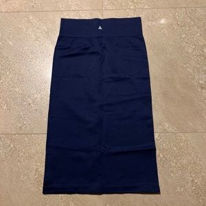 Balance Athletica linear midi skirt navy
